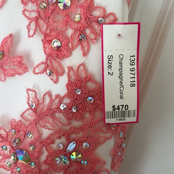 Mori Lee Mermaid Prom Dress, Size 2, Backless - Picture 4 of 8